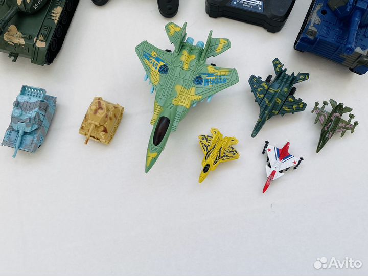 Развивающий автомобиль игрушки танк самолет