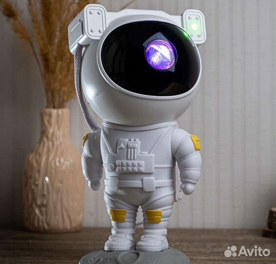 Новый проектор ночник звездное небо космонавт