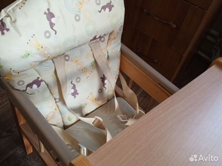 Детский столик и стульчик для кормления