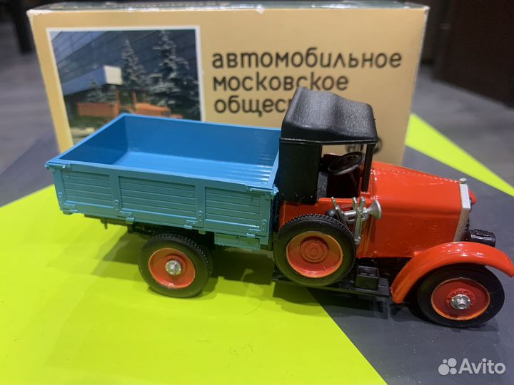 Модель грузовика амо-Ф15