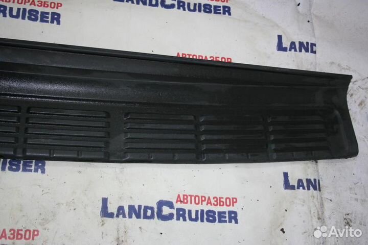 Накладка для Toyota Land Cruiser 2007