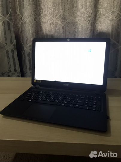 Ноутбук acer aspire es 1-572