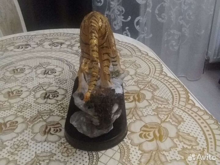 Статуэтка Тигр