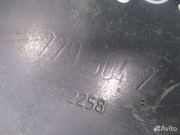 Кронштейн боковой стенки акб Volvo 22950421