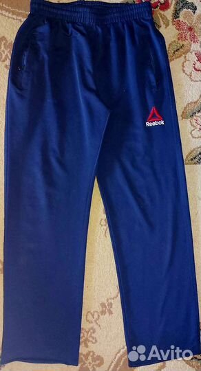 Красивые спортивные синий костюм Reebok