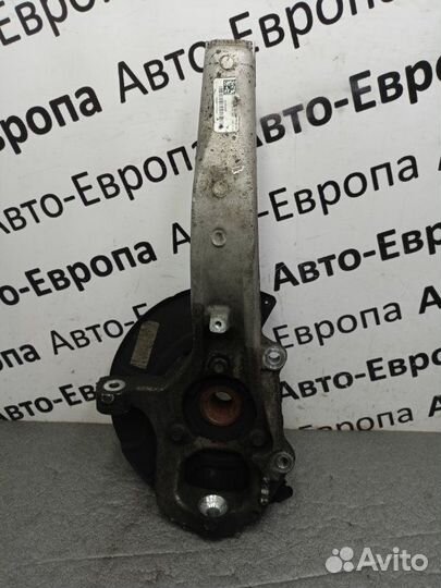 Кулак поворотный передний правый Jeep Grand