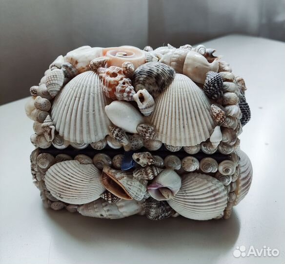 Шкатулка из ракушек