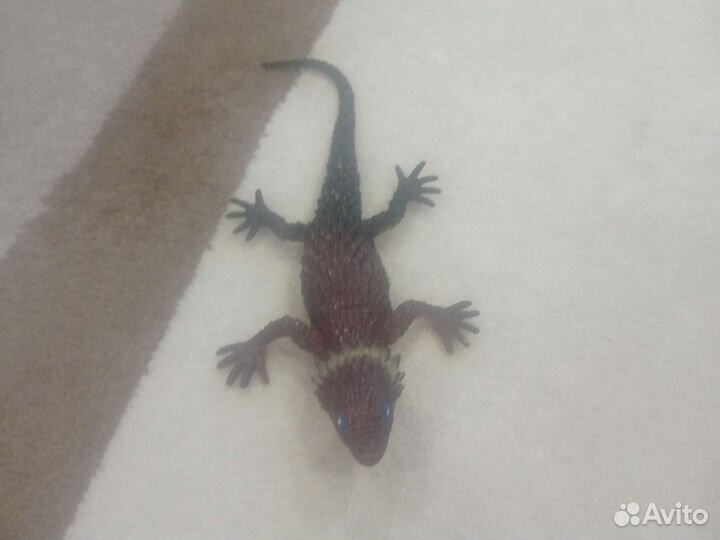 Игрушка ящерица