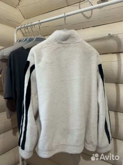 Бомбер из меха