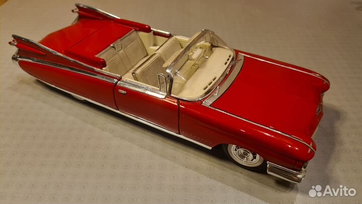 Коллекционная модель 1/18