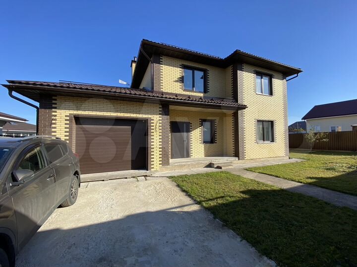 Дом 220 м² на участке 10,8 сот.