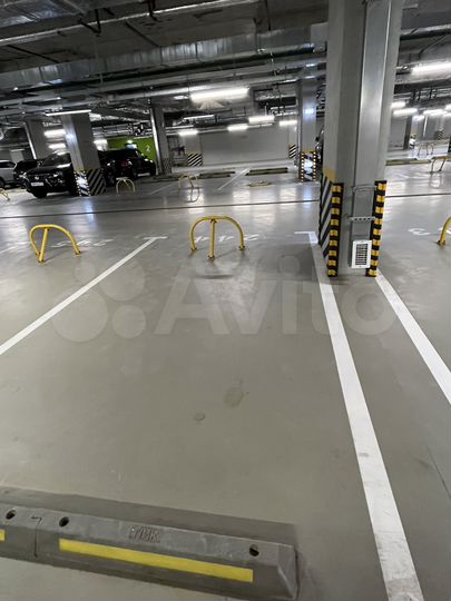 Машиноместо, 14 м²