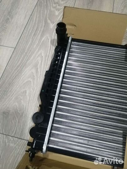 Основной радиатор Ауди А6 С5, А4 Б5 2.4 2.5 2.8