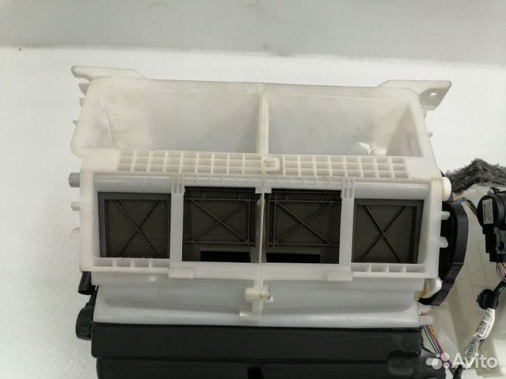 Корпус печки Mitsubishi Outlander 3 рестайлинг 2.0