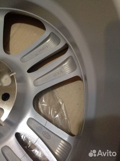 Новые оригинальные диски Kia Ceed, R17