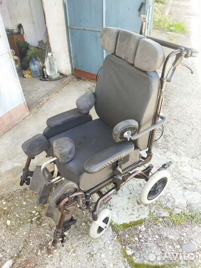 Коляска инвалидная deluxe 560