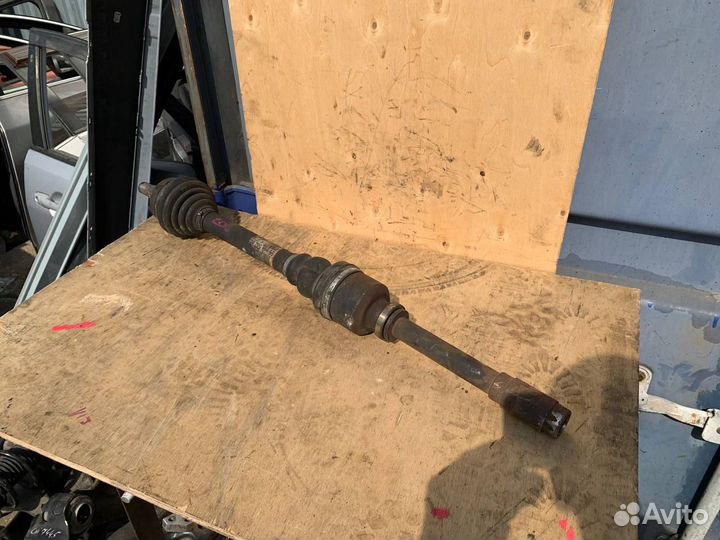 Привод передний правый Peugeot 206 1.6