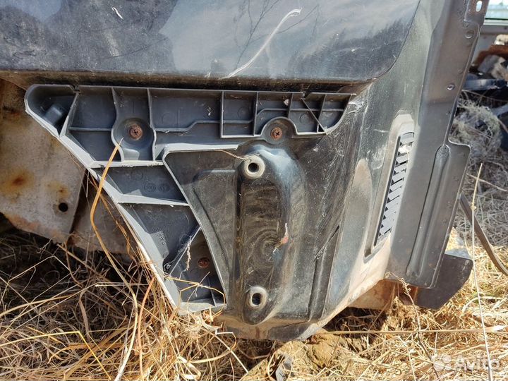 Крыло заднее левое Chrysler Pacifica 2003-2008