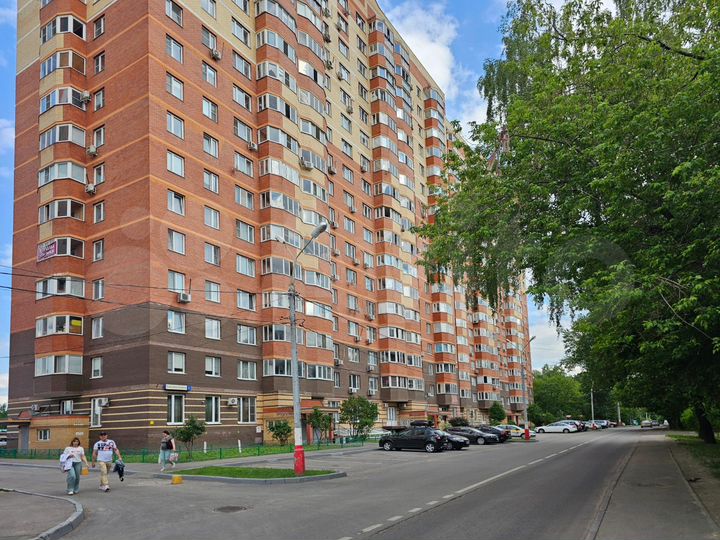 2-к. квартира, 52 м², 5/17 эт.