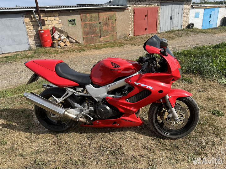 Продам Honda VTR 1000F
