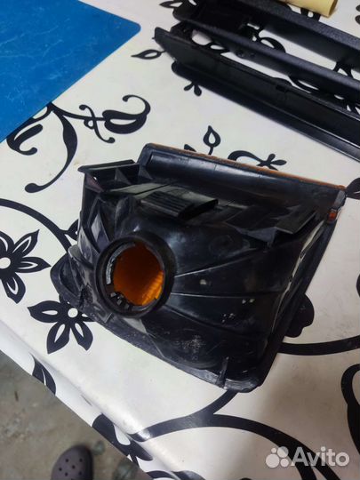 Поворотник левый passat B3