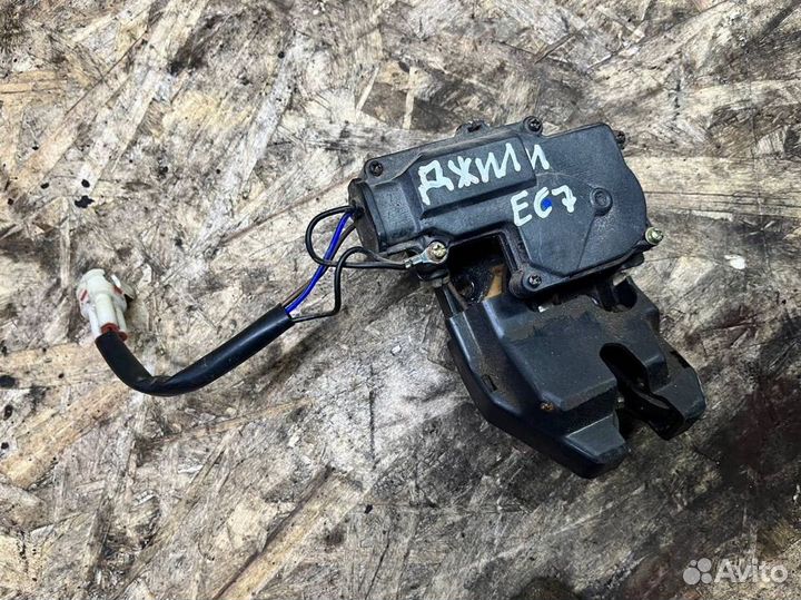 Замок крышки багажника Geely Emgrand ec7