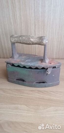 Утюг старинный
