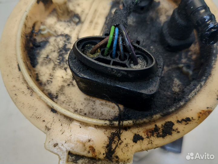 Насос топливный электрический Skoda SuperB, 2011