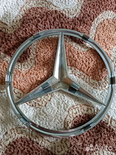 Эмблема mercedes