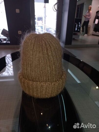 Шапка женская вязаная