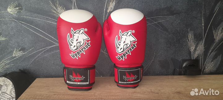 Боксерские перчатки 10 oz