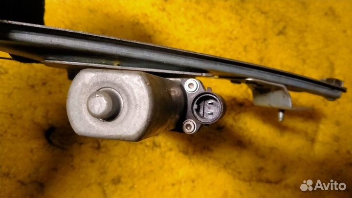 Стеклоподъемник задний правый LADA Largus 2012