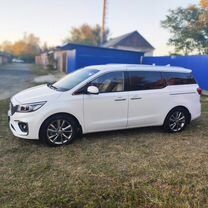 Kia Carnival 2.2 AT, 2019, 79 000 км, с пробегом, цена 2 800 000 руб.