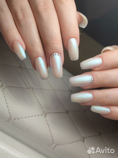 Маникюр и педикюр в студии