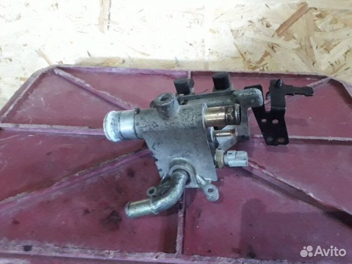 Фланец системы охлаждения Ford Focus 2 CB4 2.0L