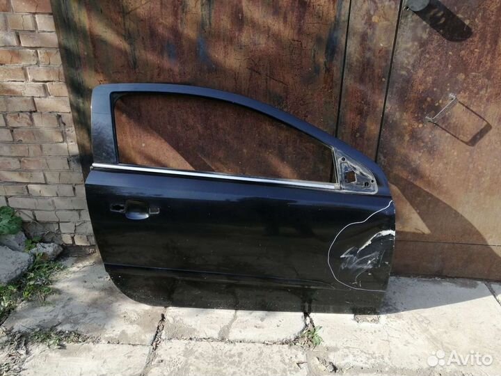 Дверь правая Opel Astra H GTC