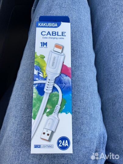 Кабель на iPhone