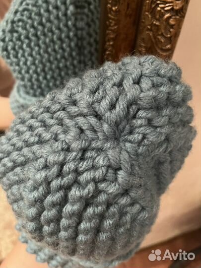 Шапка женская крупная вязка стильная изумрудная