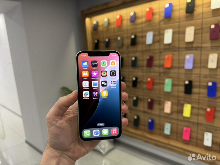 iPhone 12, 64 ГБ