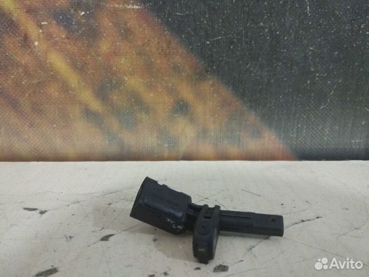 Датчик ABS передний левый Volkswagen Passat