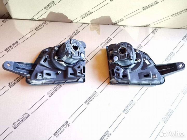 Рамка противотуманной фары Lexus Lx 570 J200