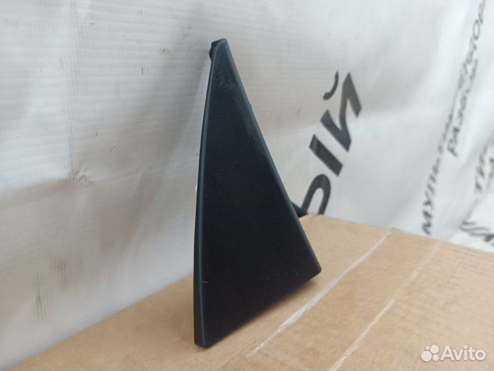 Уголок зеркала правый Toyota Land Cruiser Prado