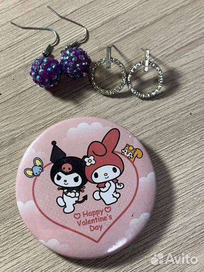 Набор косметики и украшений