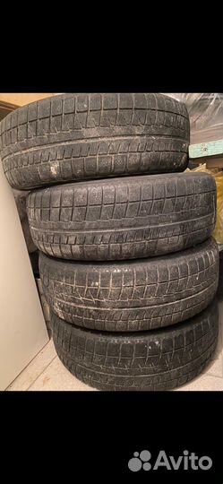 Bridgestone Blizzak Revo GZ 215/60 R17 98