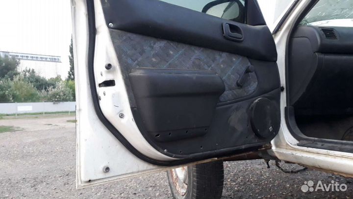Дверь левая передняя toyota carib ae114