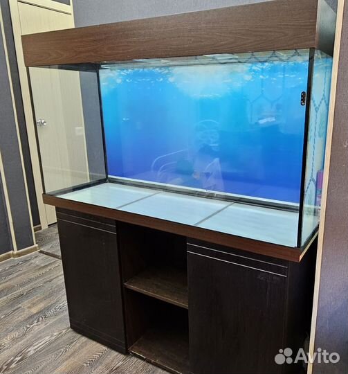 Аквариум с тумбой