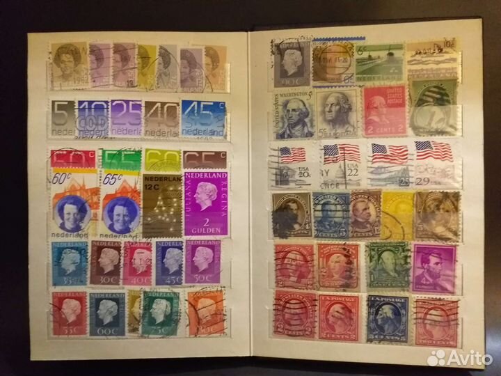 Альбом с марками разных стран и тематики