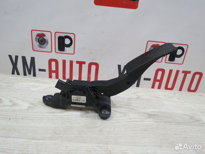 Педаль газа Hyundai Solaris 2