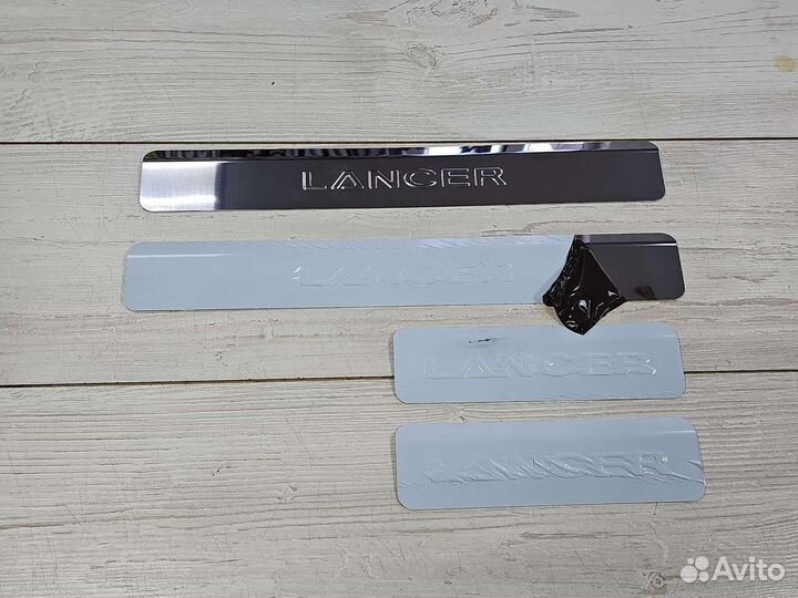 Накладки на пороги mitsubishi lancer 10 митсубиши