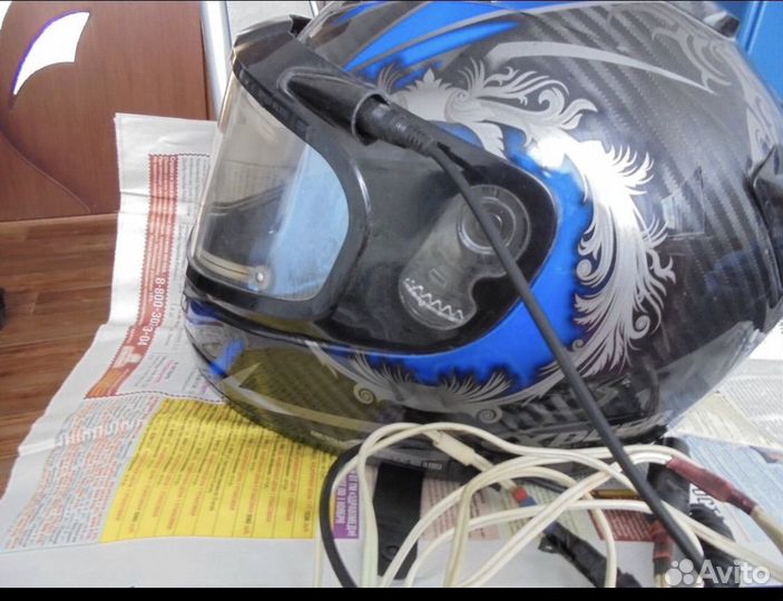 Карбоновый шлем c подогревом визора